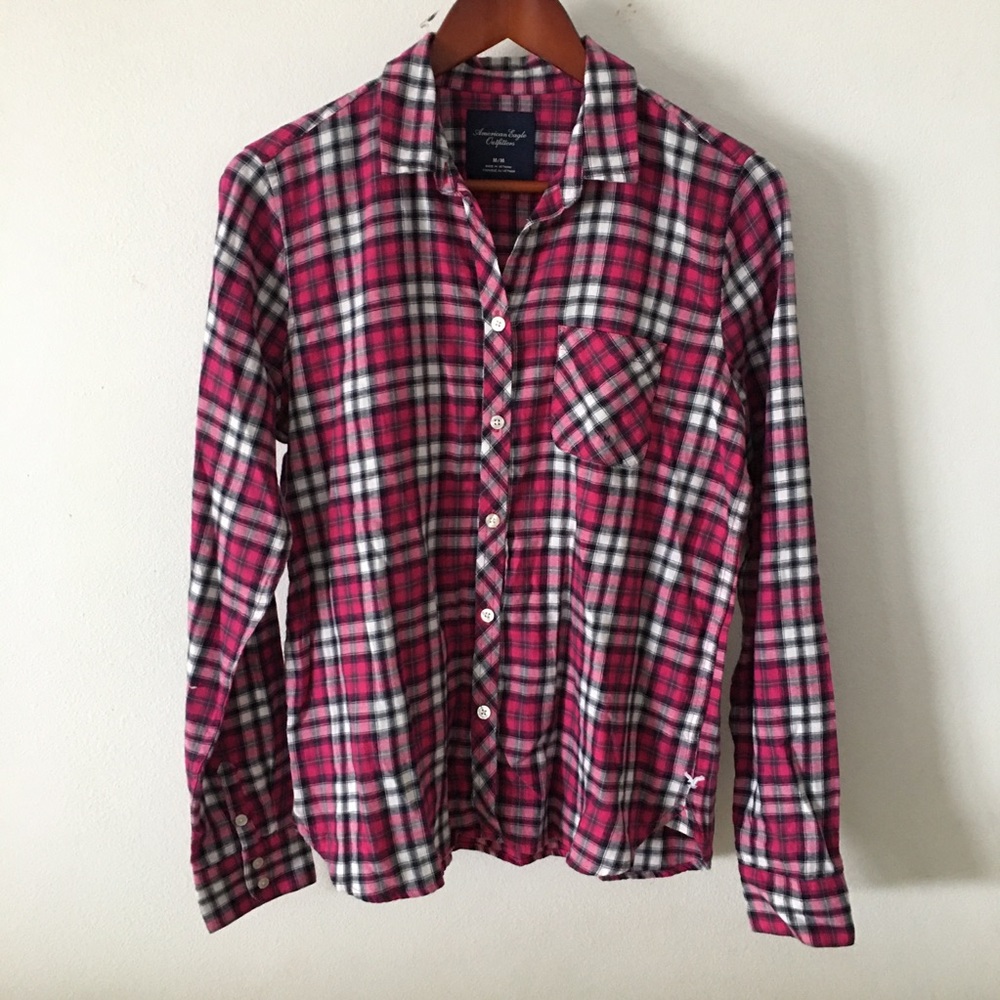 AE Plaid Button Up Shirt Sz M